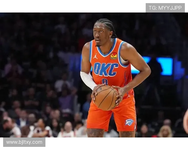 杰伦威廉姆斯半场高效发挥7投3中贡献8分4板1断三分稳健表现