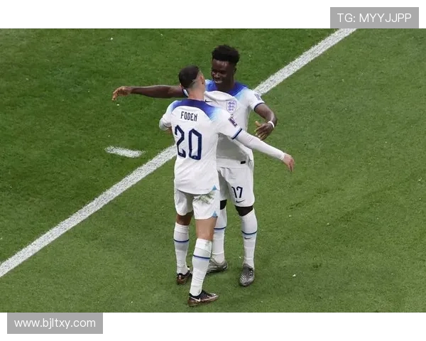 点球失守皮克福德暴怒飞踢险伤萨卡廷伯出面斥责遭竖中指引发争议 点球失守皮克福德暴怒飞踢险伤萨卡廷伯出面斥责遭竖中指引发争议